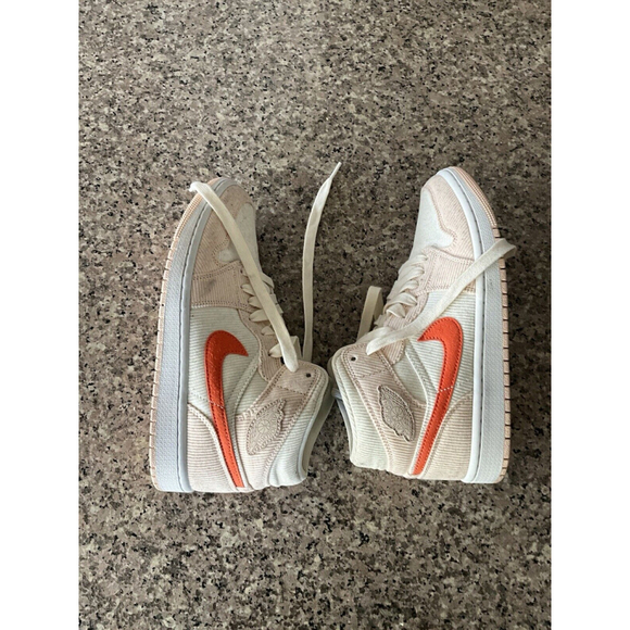 Nike Air Jordan 1 Mid SE Corduroy DA8009-108 Women Size 8.5 - Picture 5 of 12